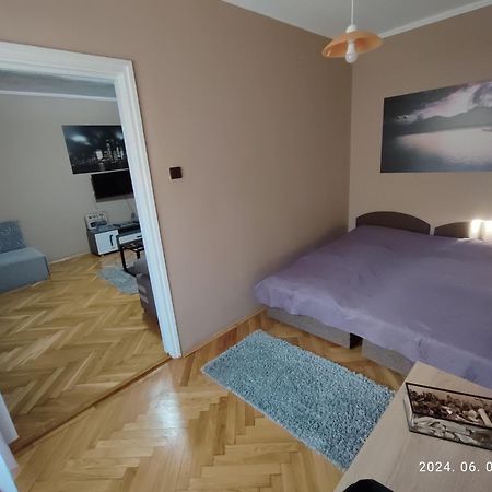 Startpont Apartman ペーチ エクステリア 写真