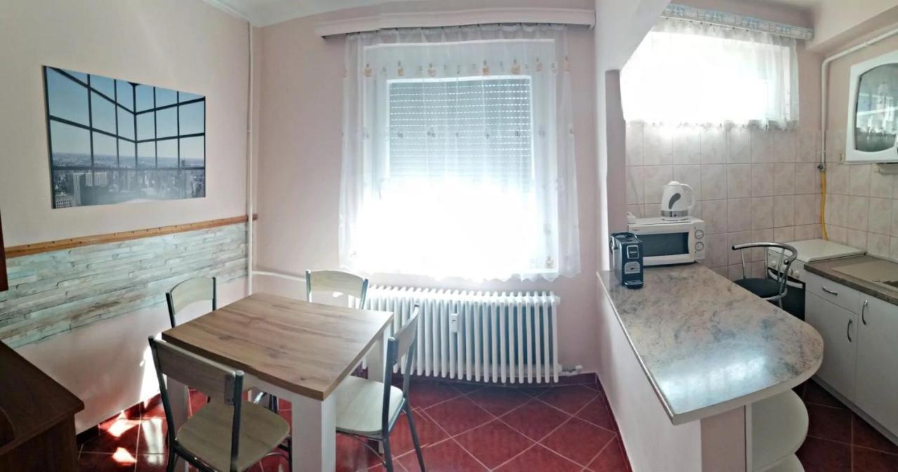 Startpont Apartman ペーチ エクステリア 写真